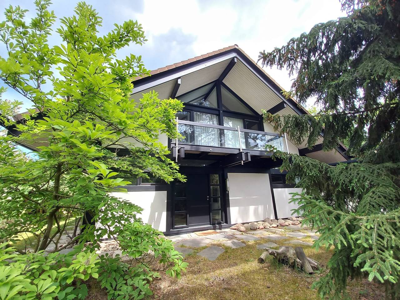 Ferienhaus 'Mit Ruhe Wasser Licht' mit privater Terrasse, privatem Garten und Wlan in Kagel, Grünheide