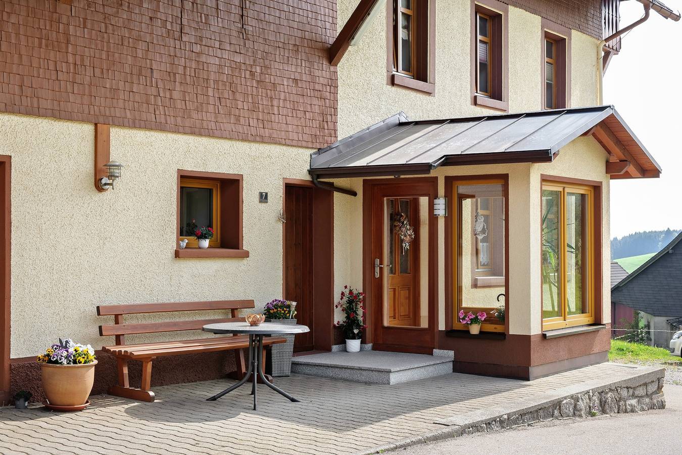 Ganze Wohnung, Ferienwohnung 'Haus Brunner' mit Bergblick, privater Terrasse und Wi-Fi in Grafenhausen, Südschwarzwald