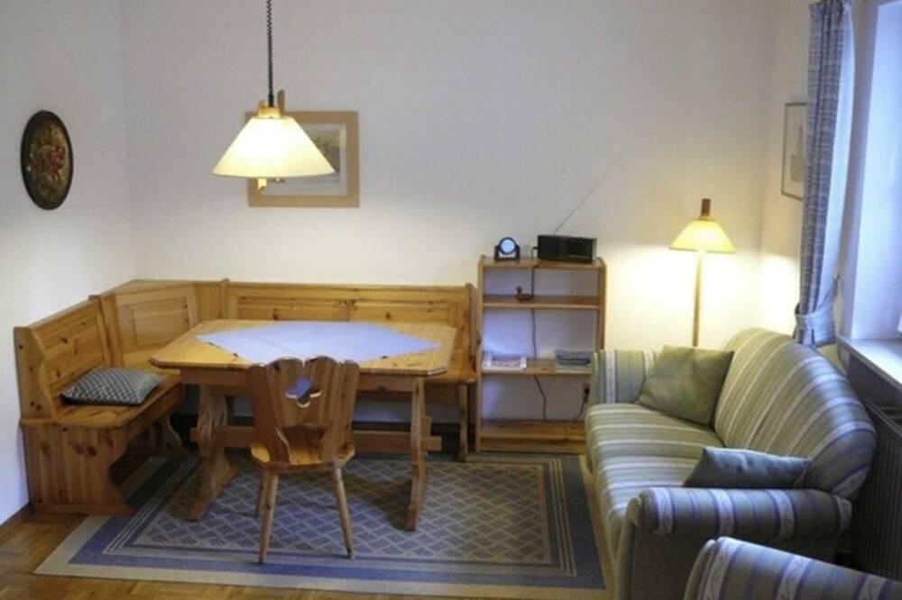 Apartamento entero, Apartamento en planta baja - casa de huéspedes - Casa Ida in Bad Wiessee, Alpes Bávaros