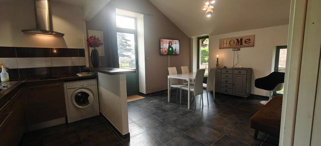 Location de vacances pour 2 personnes, avec vue et jardin à Saint-Rémy (Saône-et-Loire) - 3