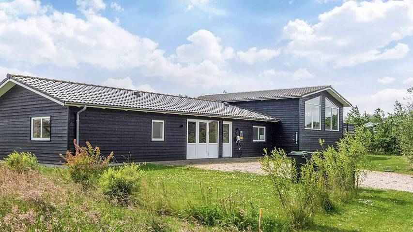 Ferienhaus für 11 Personen, mit Terrasse und Whirlpool in Kvie Sø