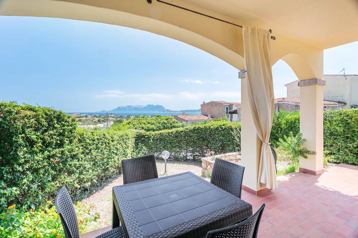 Apartament wakacyjny dla 4 osób, z Ogród w Olbia