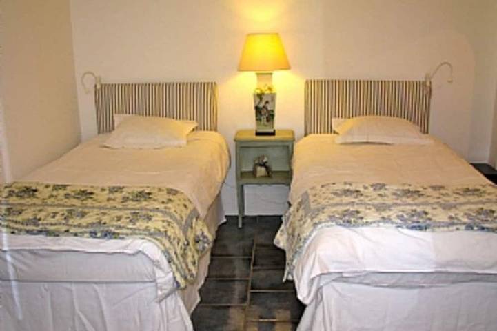 Location de vacances pour 10 personnes, avec jardin, animaux acceptés à Salernes - 3