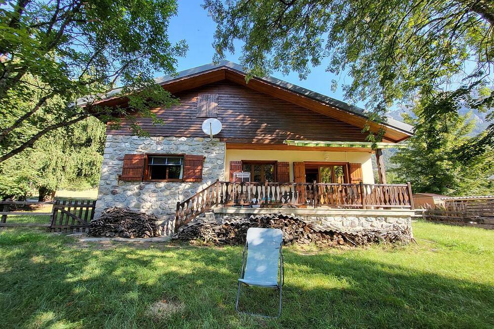 Cute chalet surrounded by trees in Valdeblore, Nice region