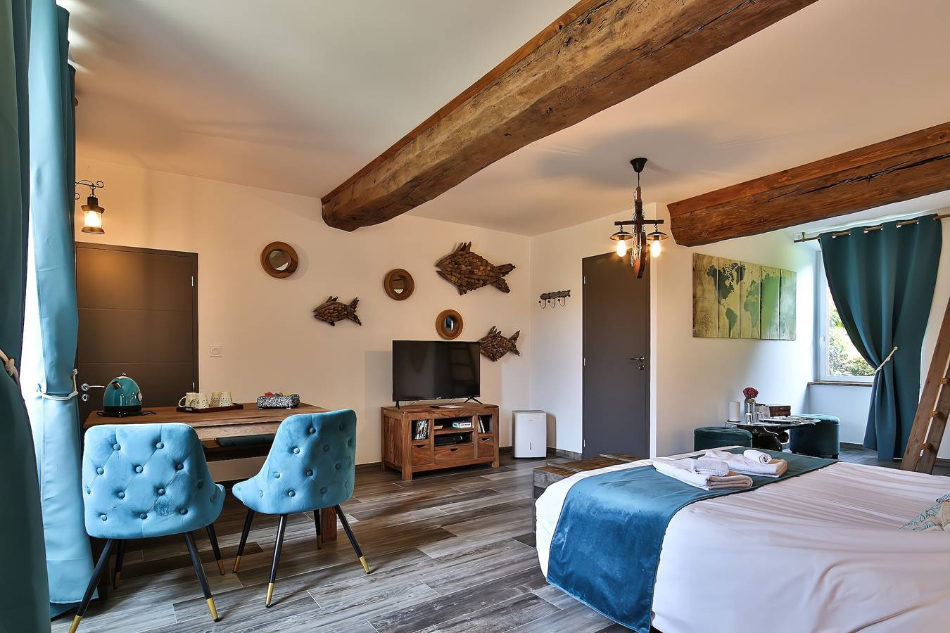 Chambre Black Pearl - ambiance marine avec jardin partagé in Vaudrimesnil, Région de Coutances