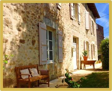 Gîte pour 6 personnes, avec jardin ainsi que vue et piscine dans Terres-de-Haute-Charente