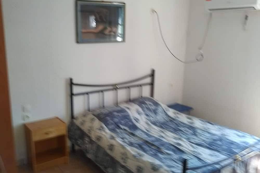 House / villa - 2 rooms - 4/6 persons in Carnoules, Toulon region