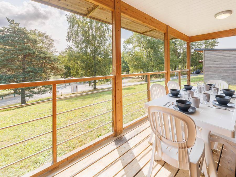 Village Vacances Bel-Air Village Les Demeures du Lac - Mobile home 4 persons - Cottage Premium 2ch 4 people Arrived Sunday in Saint-Rémy-sur-Durolle, Livradois-Forez Regional Nature Park