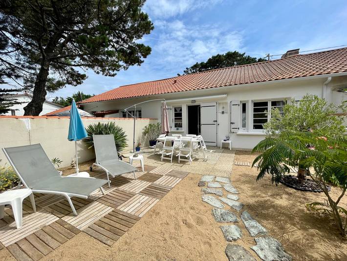 Location de vacances pour 5 personnes, avec terrasse et jardin dans Plage de La Parée