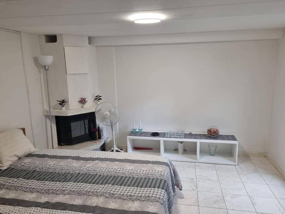 Ganze Wohnung, One-Bedroom Apartment in Upplands Bro, Mälaren