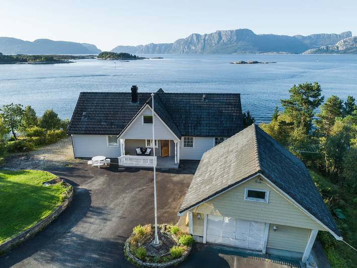 Feriehus for 12 personer, med Terrasse og Hage i Vestland