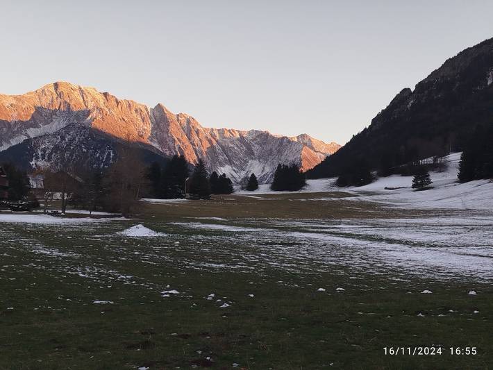 Studio pour 3 personnes, avec Vue sur le lac dans l' Isère - 2