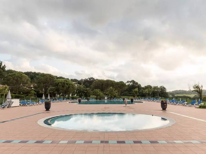 Appartement de vacances pour 7 personnes, avec piscine et vue ainsi que bassin pour enfant et terrasse, animaux acceptés en Pyrénées-Atlantiques - 4