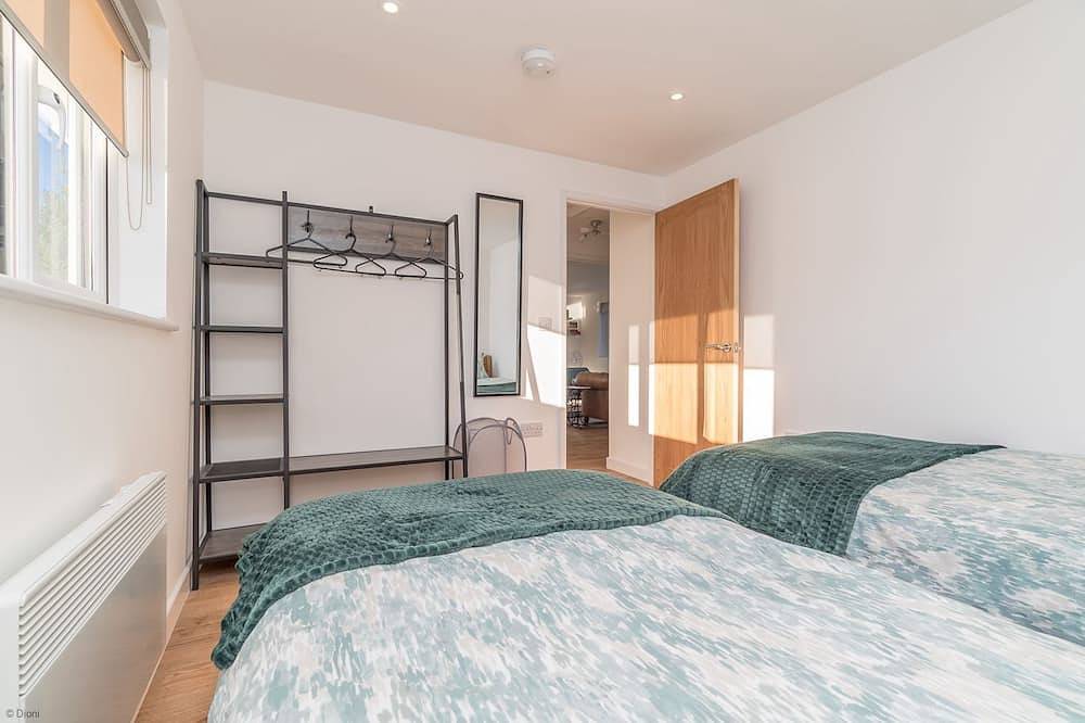 Beautifully Renovated Two Bedroom Bungalow Near the Beach | Y-Berllan in Dyffryn Ardudwy, Snowdonia