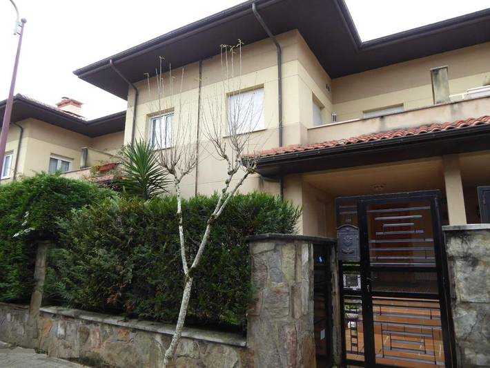 Casa de vacaciones para 8 personas, con terraza y jardín en Zarauz