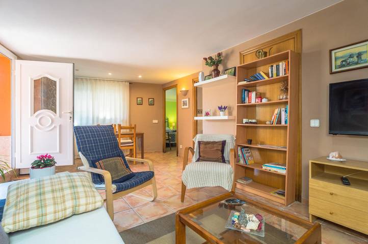 Appartement entier, Appartement avec une agréable terrasse avec barbecue,a Begur in Residencial Begur, Begur