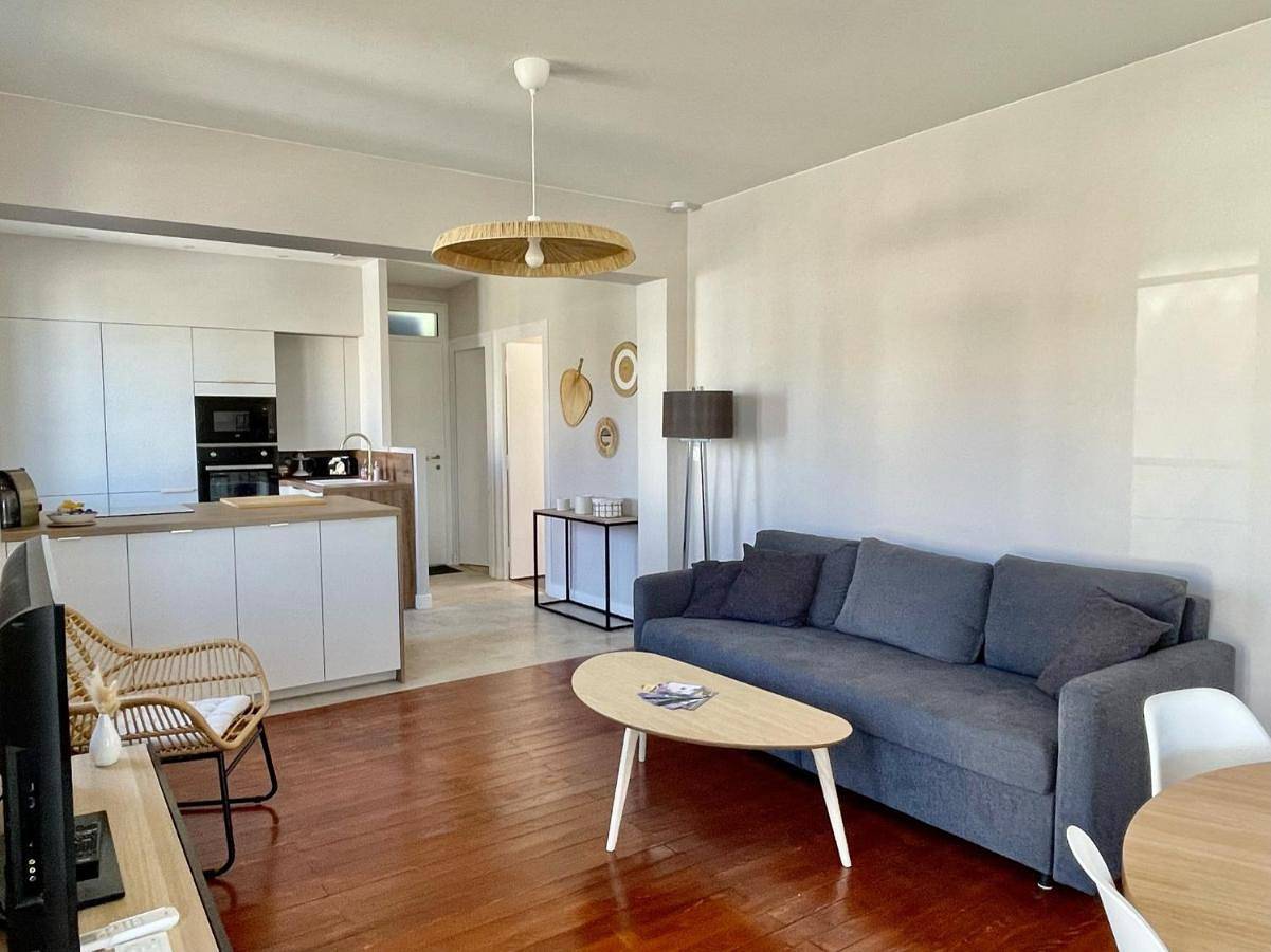 Three-Bedroom Villa in Soulac-sur-Mer, Lesparre-Médoc region