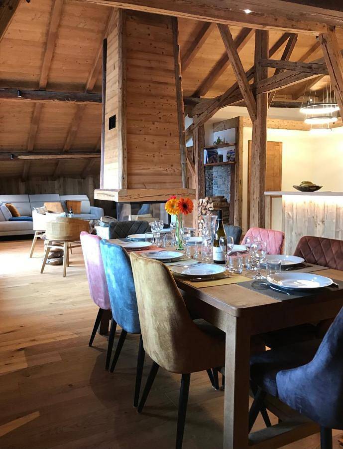 Gîte pour 11 personnes, avec vue ainsi que sauna et balcon à Servoz