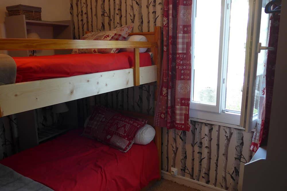 In the center of the Luz Saint Sauveur valley, house with swimming pool and beautiful view. in Barèges, Parque nacional de los Pirineos