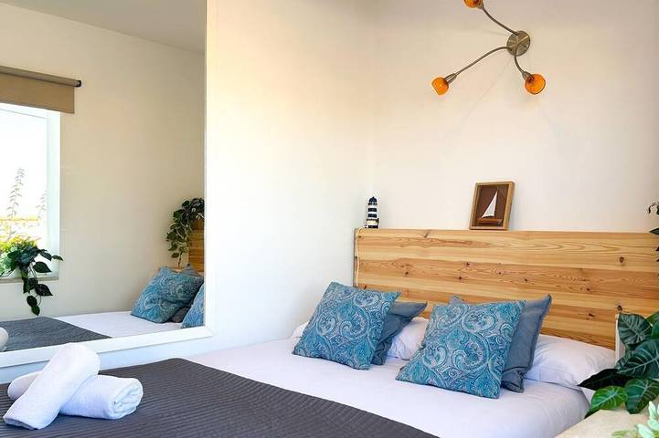 Appartement entier, Charming attic apartment, fantastic roof terrace in Vilanova i la Geltrú, Garraf