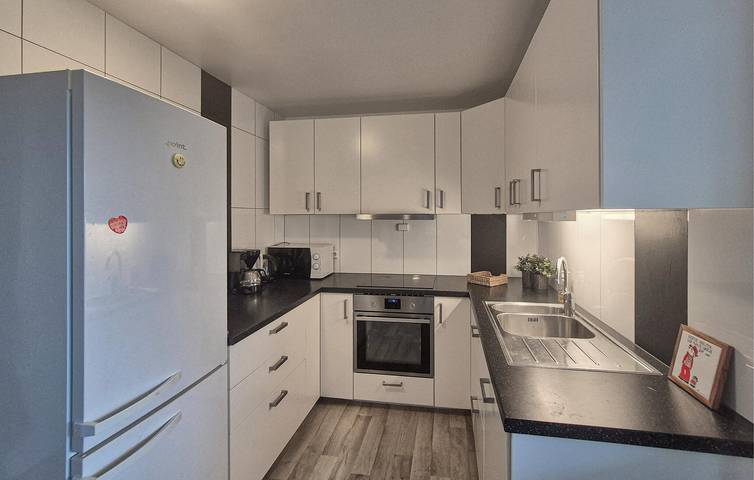 Ganze Ferienwohnung, Ferienwohnung für 6 Personen mit Terrasse in Forsand