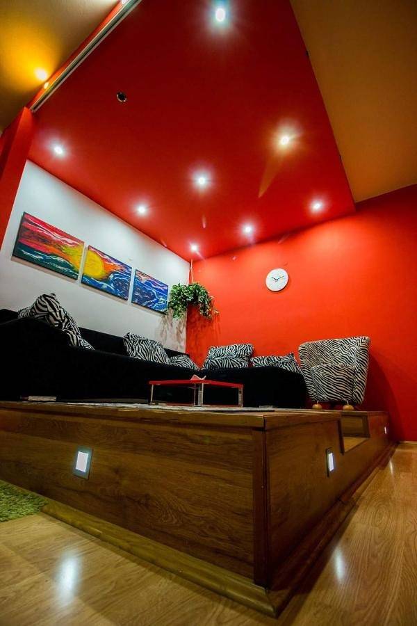 Ganze Wohnung, Flamingos Apartman & Fitness Osijek - blizina Bolnice Kbc Osijek in Osijek, Osijek-Baranja