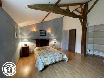 Gîte for 8 Guests in Le Champ-Saint-Père, Pays de la Loire, Picture 4