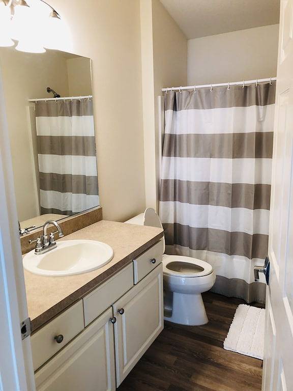 Neue charmante 2/2-Villa in Creekside Landing neben Lake Sumter Landing w / Gc in The Villages, Sumter County