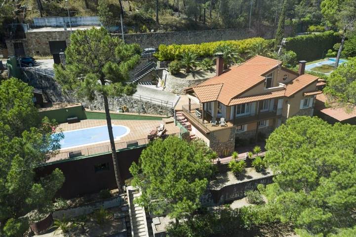 Casa rural para 10 personas, con Balcón y Terraza además de Jardín y Piscina en Cuenca del Alberche