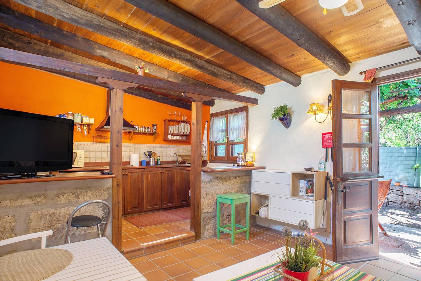 Finca "Casa La Cuadra" con terraza privada, jardín compartido y Wi-Fi in Marzagán, Gran Canaria Este