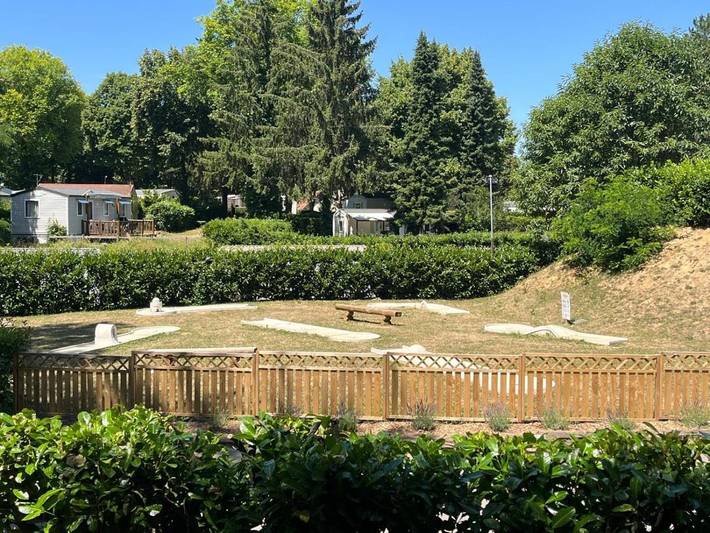 Camping pour 6 personnes, avec jardin et terrasse ainsi que piscine et vue dans Essonne - 2