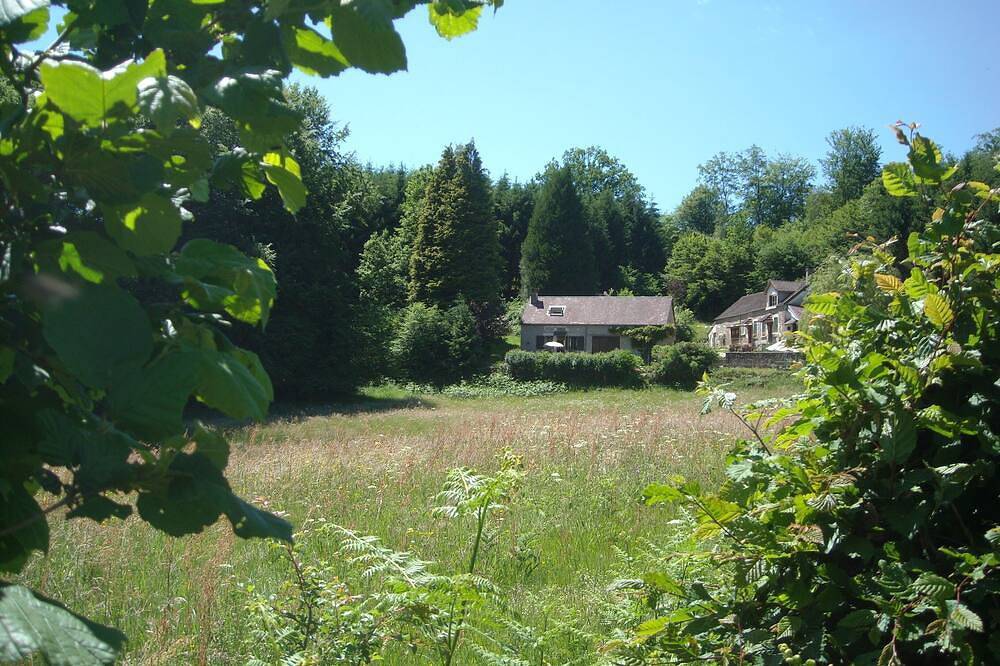 Chalet pour 6 Personnes dans Dun-les-Places, Parc naturel régional du Morvan