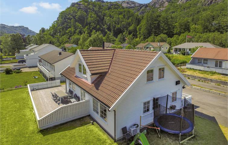 Ferienhaus für 14 Personen, mit Whirlpool und Garten - 1