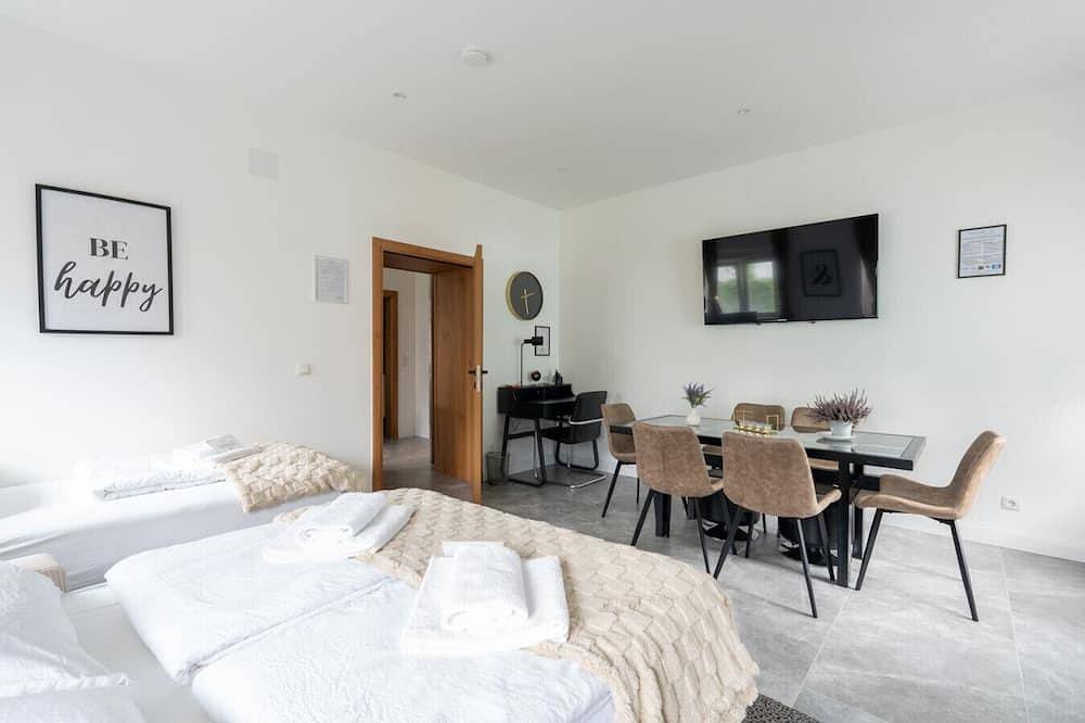 Ganze Wohnung, 60m² near Vienna • Train • For Work & Family stays in Purkersdorf, Traisental