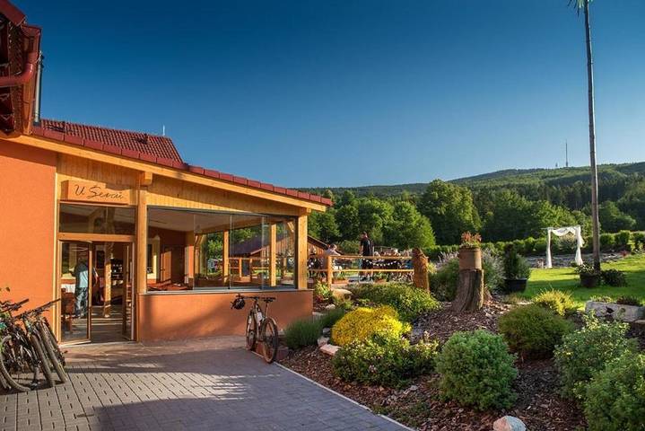 BnB für 5 Personen, mit Ausblick und Terrasse sowie Garten und Sauna in Tschechien - 2