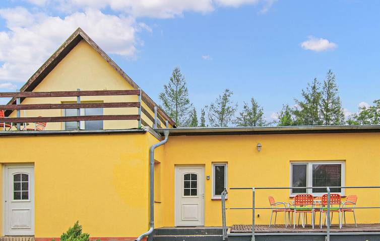 Ferienwohnung für 4 Personen, mit Terrasse und Seeblick in Walow