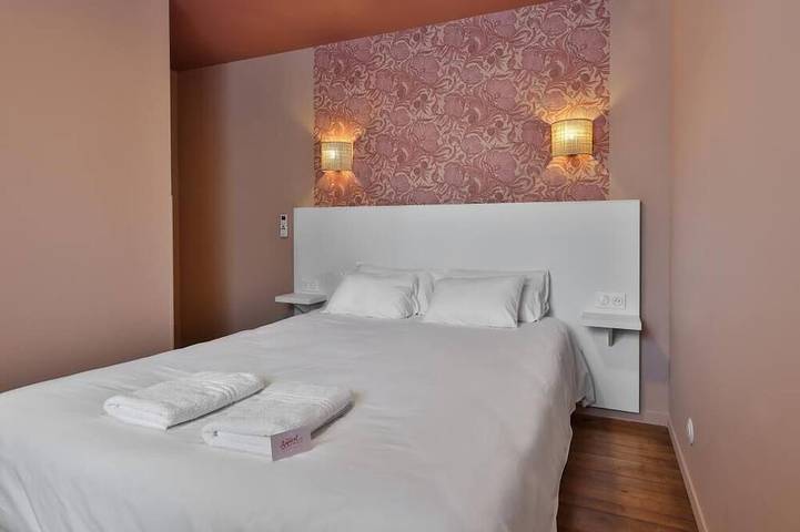 Appartement entier, Le Chic & Raffiné - Terrasse & Clim in Périgueux, Périgord Blanc