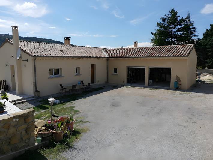Appartement de vacances pour 6 personnes, avec jacuzzi et jardin, adapté aux familles dans la Drôme - 2