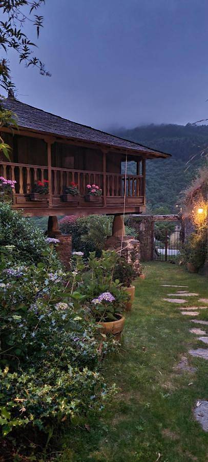 Apartamento de vacaciones para 3 personas, con jardín además de vistas y sauna en Asturias - 4