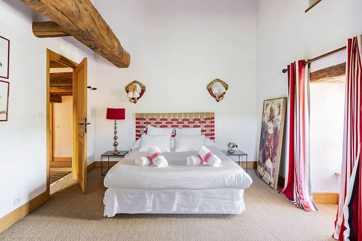 Location de vacances pour 10 personnes, avec jardin dans Office De Tourisme De Sare - 3