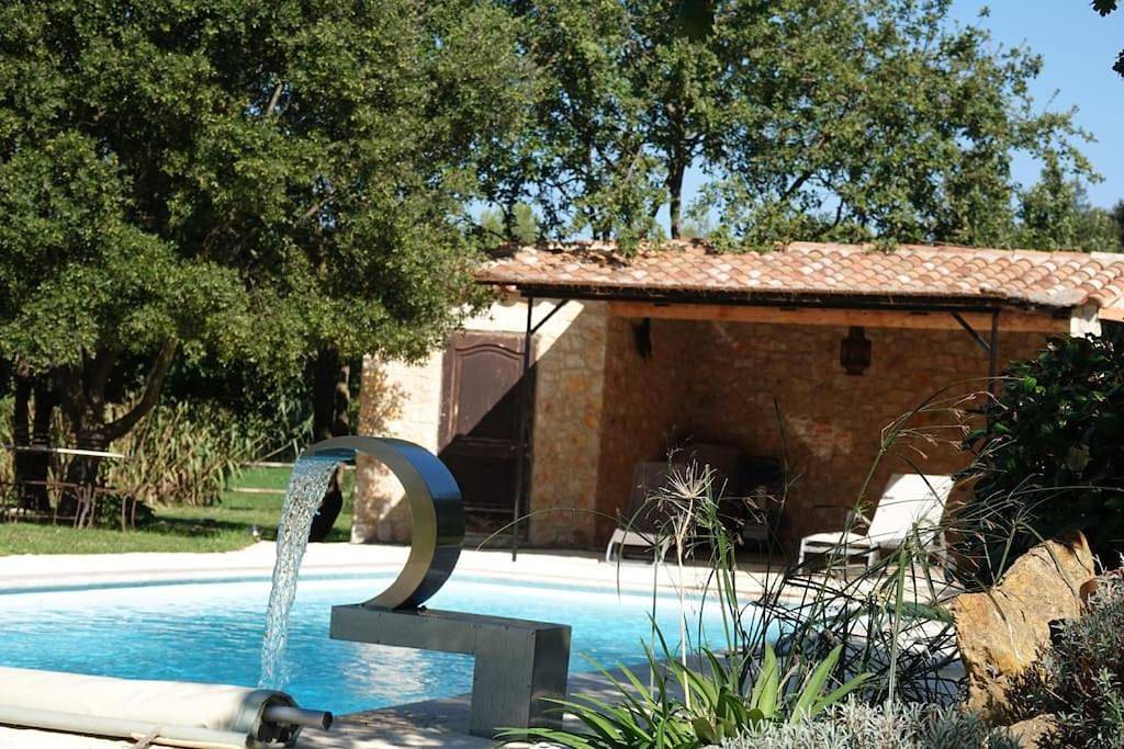 Two-Bedroom House in Saint-Cannat, Région d'Aix-en-Provence
