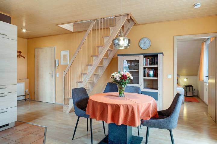 Ganze Wohnung, Ferienwohnung 'Ferienwohnung 2 Haus Schmiedeweg' mit privater Terrasse und Wlan in Bad Krozingen, Südschwarzwald