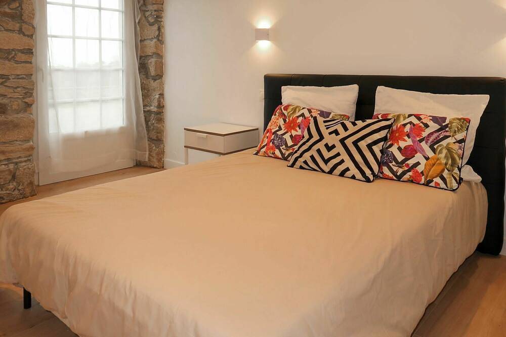 Beautiful apartment in villa for 4 people with Wifi in Plozévet, Côte de Cornouaille