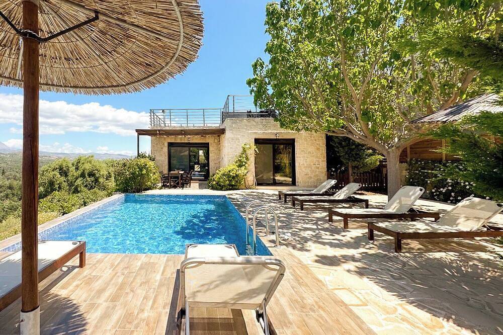 Traumhafte Meerblick-Villa mit beheiztem Pool & Dachterrasse | 6 Gäste in Kalamaki (Kreta), Kamilari