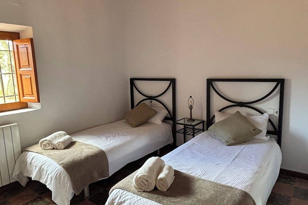 Mágica casa ibicenca rodeada de naturaleza y paz. Ideal para familias y grupos. in San Miguel de Balansat, San Juan Bautista