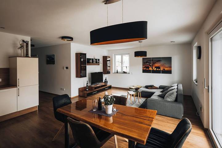 Ferienwohnung für 2 Personen, mit Terrasse und Garten in Halblech