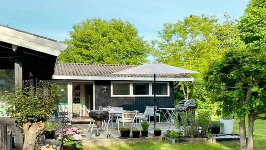Ferieudlejning for 7 personer, med have i Tisvilde