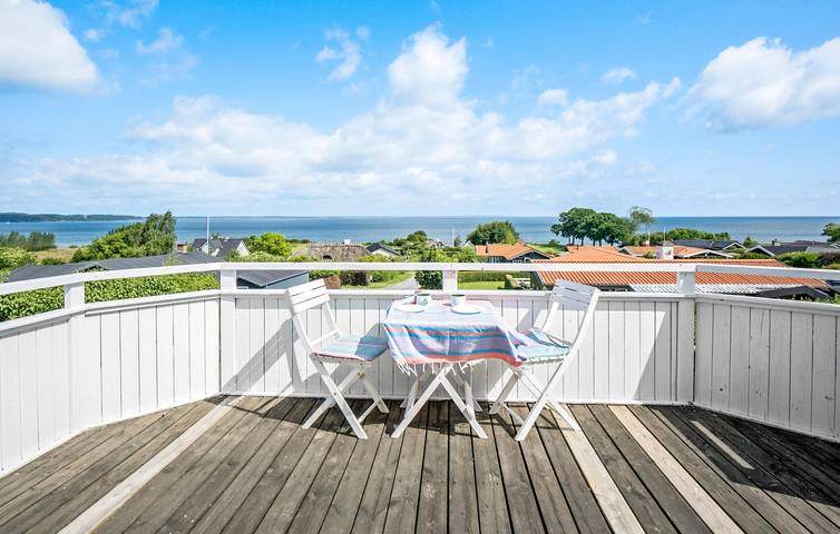 Ferienwohnung für 6 Personen, mit Terrasse und Garten sowie Sauna und Ausblick in Båring Strand - 3
