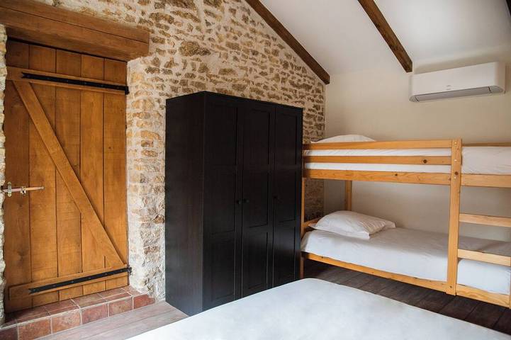 Location de vacances pour 4 personnes, avec jardin à Sainte-Gemme-la-Plaine - 3