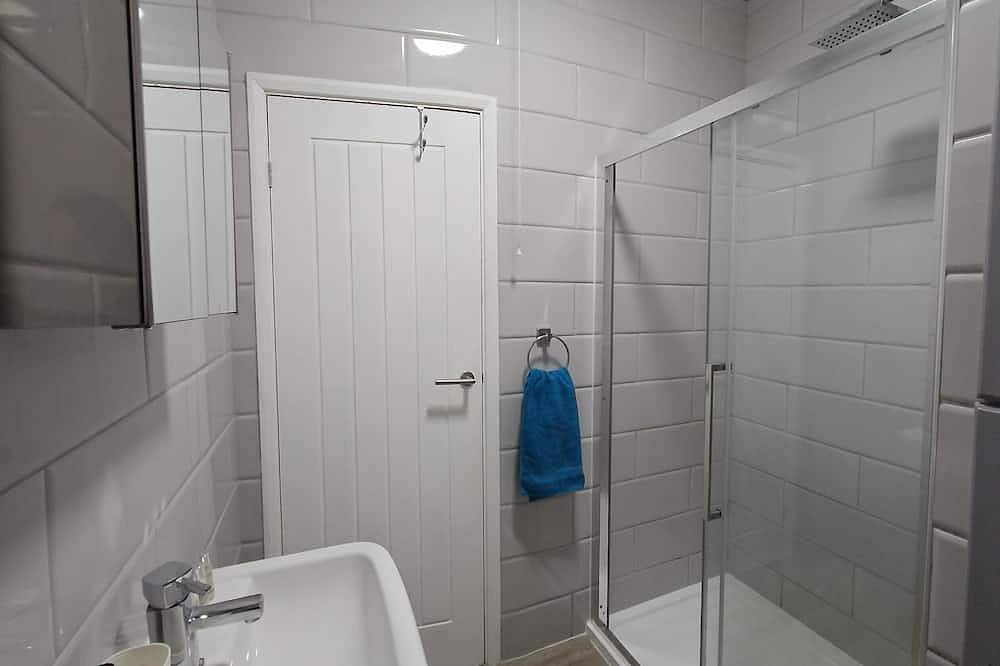 Entire apartment, Deluxe Studio King Ensuite in Edgerton in Huddersfield, West Yorkshire